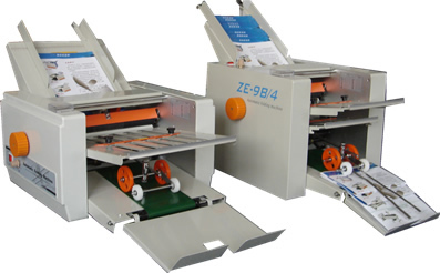 四折盤自動折紙機