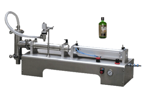 小型液體灌裝機(jī)