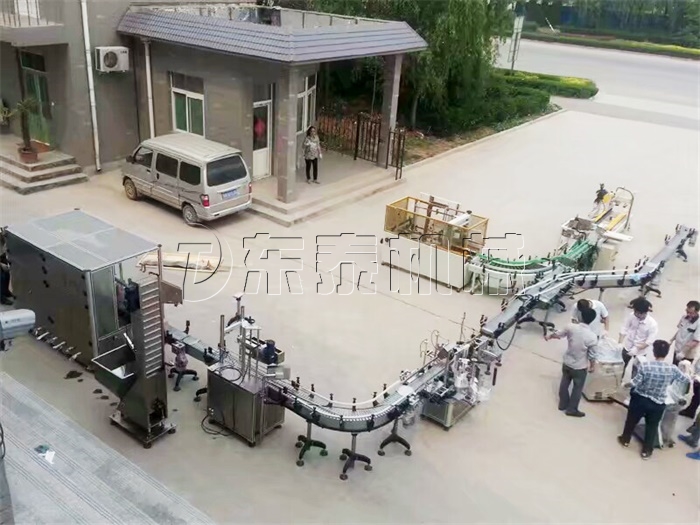 ���͹��b�C