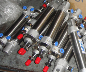 膏體灌裝機細節(jié)圖