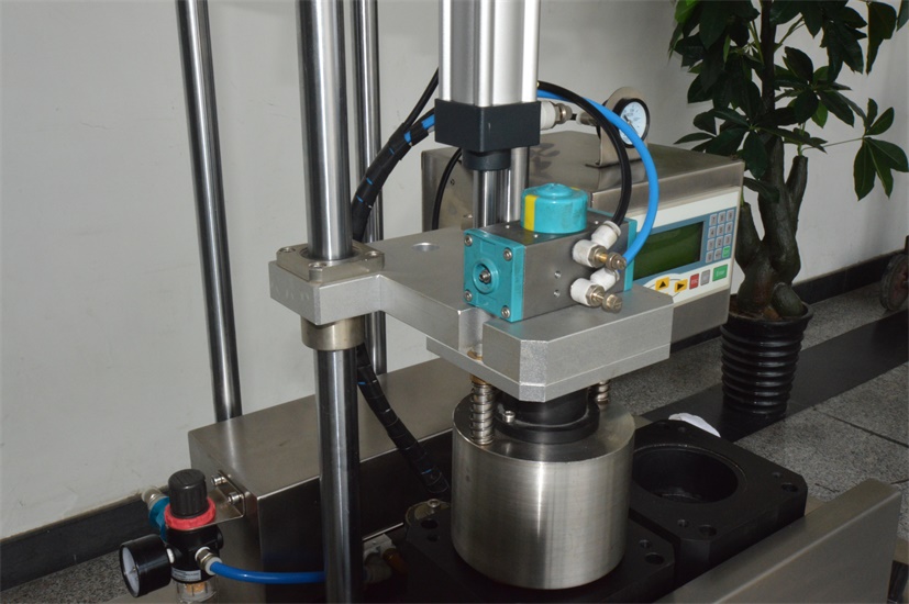 半自動(dòng)小型真空旋蓋機(jī)細(xì)節(jié)圖