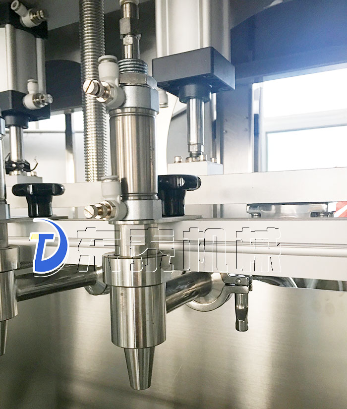 小型油脂灌裝機(jī)灌裝頭